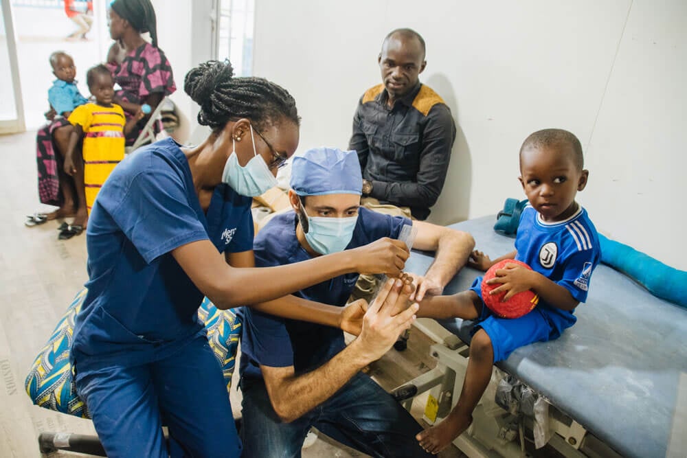mercy-ships-blog-medical-capacity-building-doctor-mohamed-sabounji-1